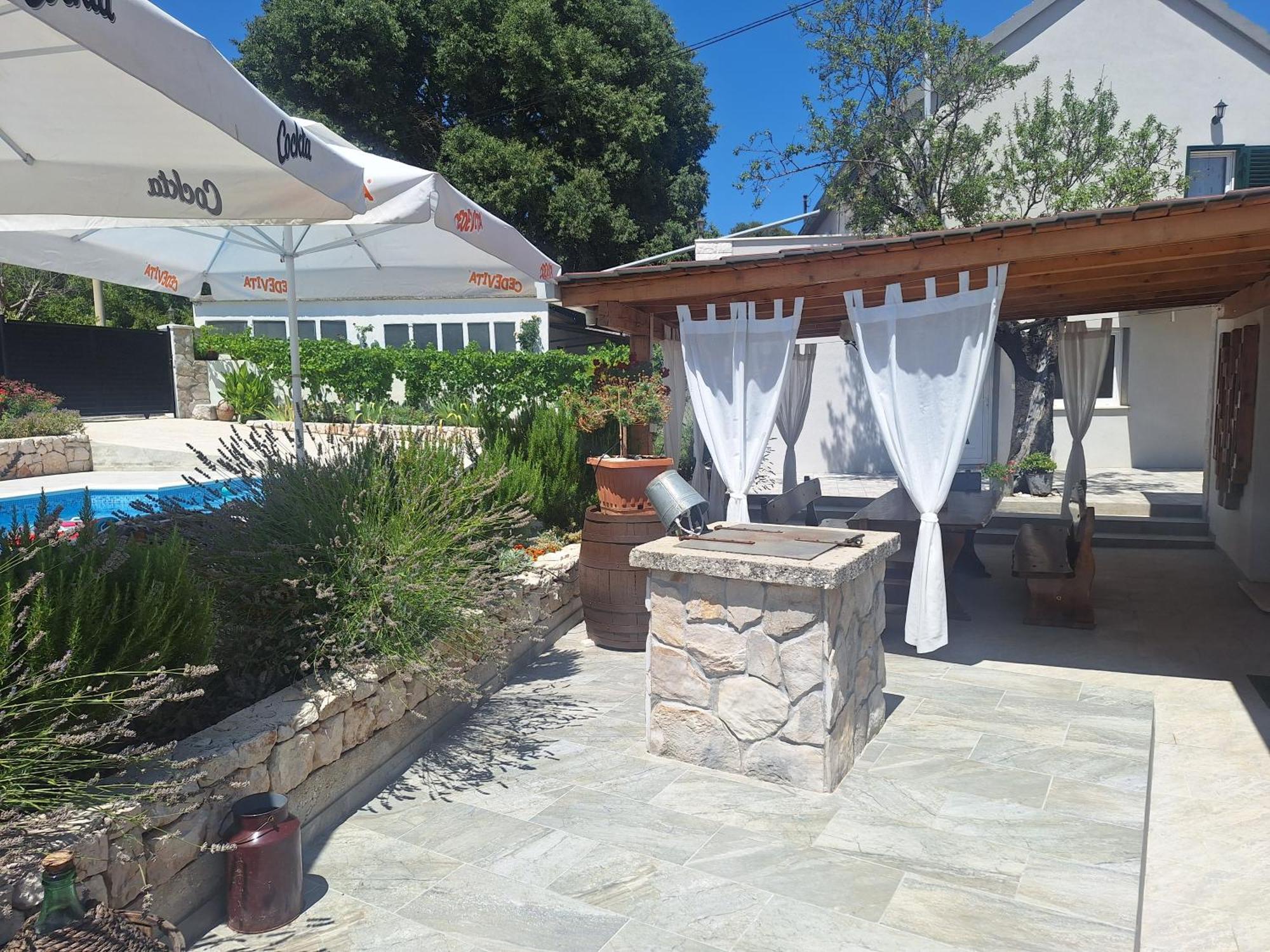 Holiday House Daisy Prapatnica 外观 照片